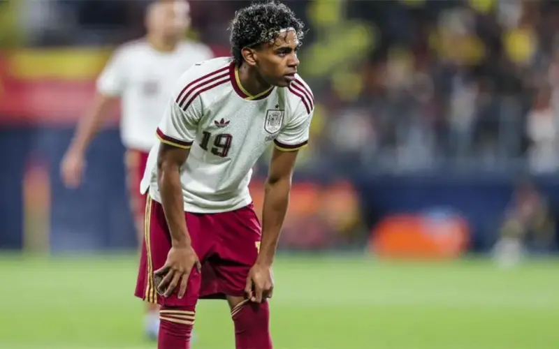 إسبانيا تجيب على طلب برشلونة بشأن مشاركة لامين يامال أمام مصر.